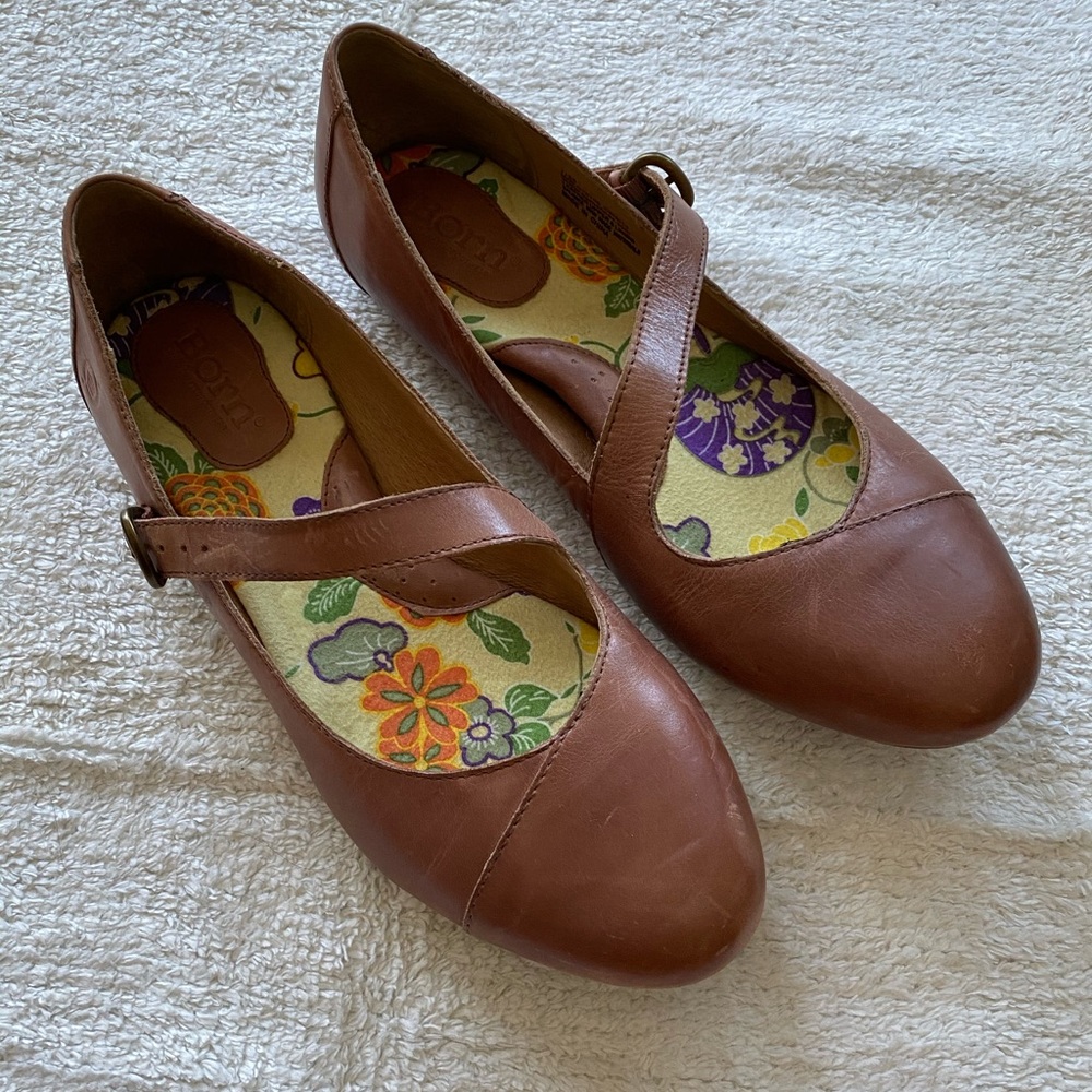 Size 7 Women’s flats.